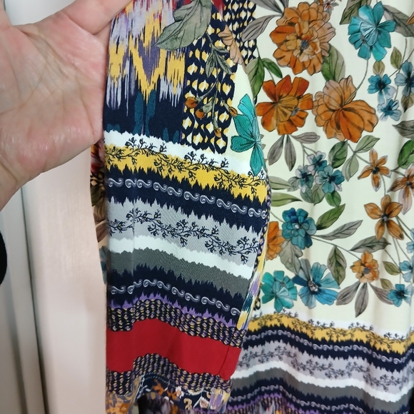 Johnny Was Floral and Geometric Mixed Print Women's Top Sz 1X - Picture 4 of 7